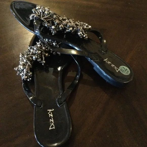 Dizzy sandals - Picture 1 of 4